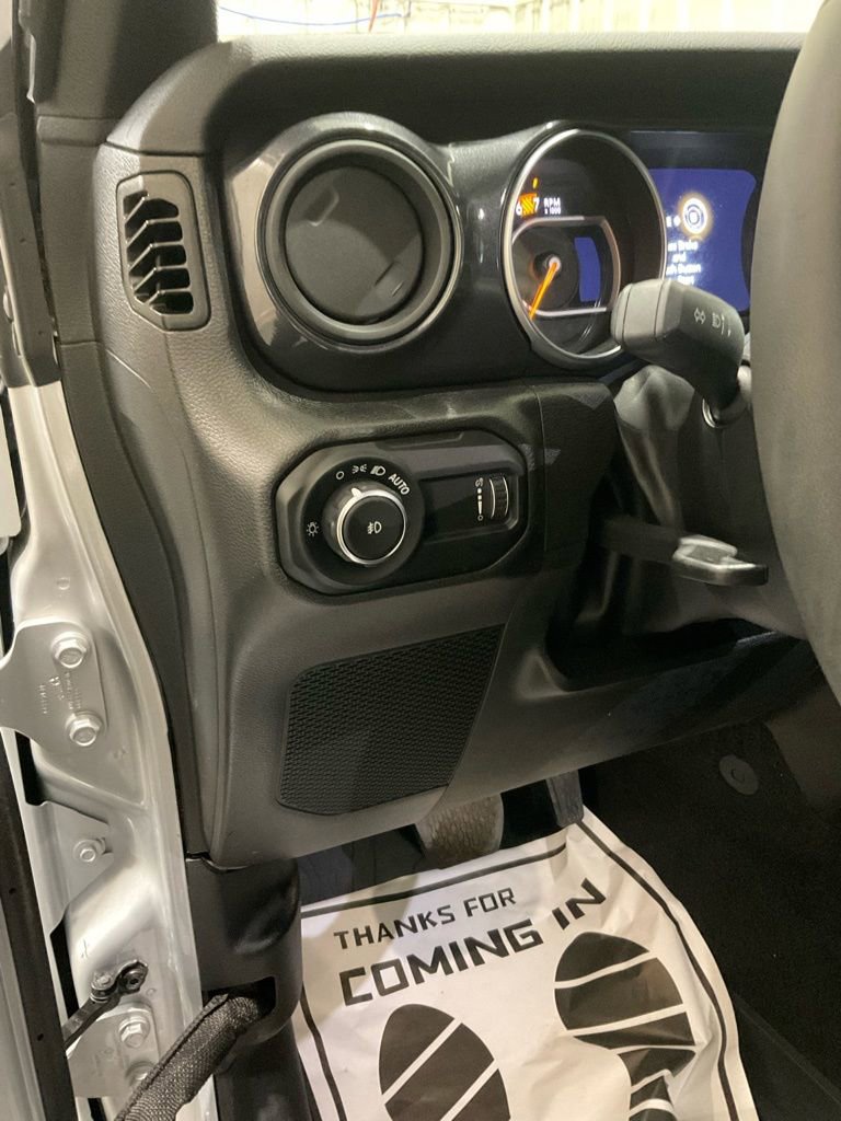 Used 2023 Jeep Wrangler Sport image 8