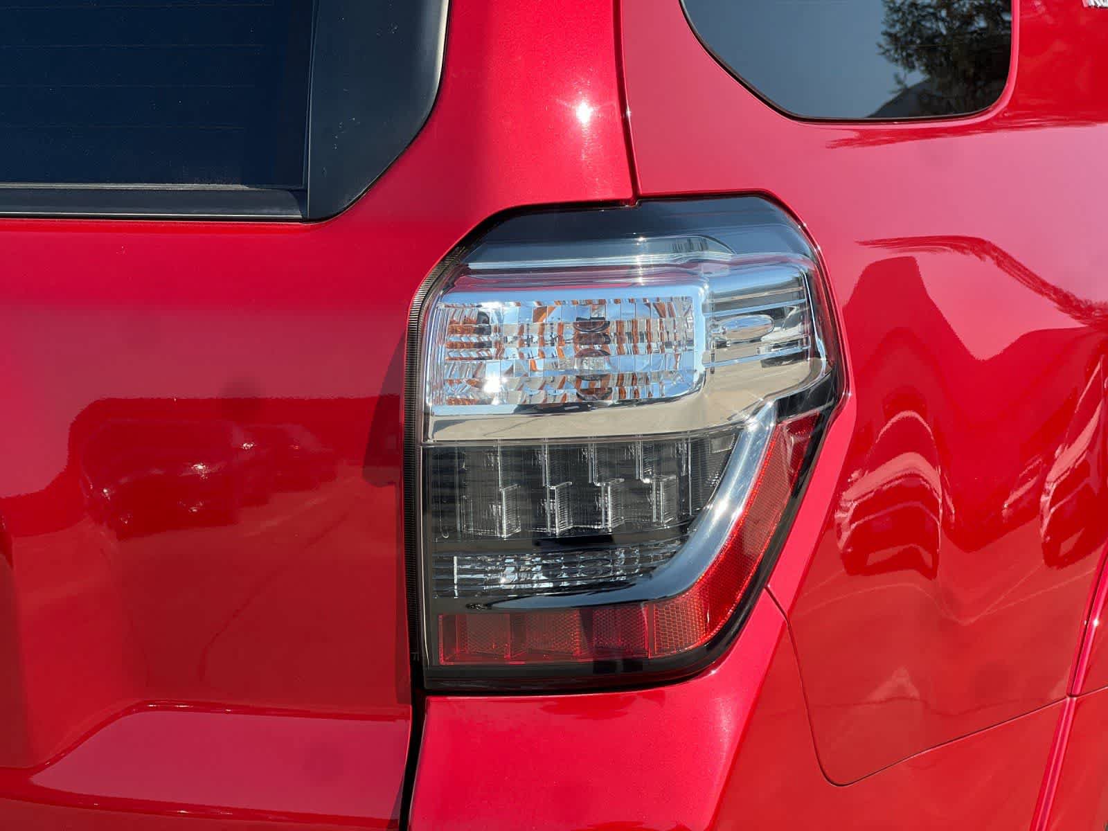 Used 2023 Toyota 4Runner TRD Off-Road Premium AWD/4WD image 29