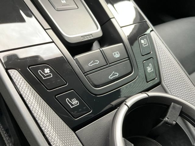 Certified 2025 Porsche 911 Carrera image 27