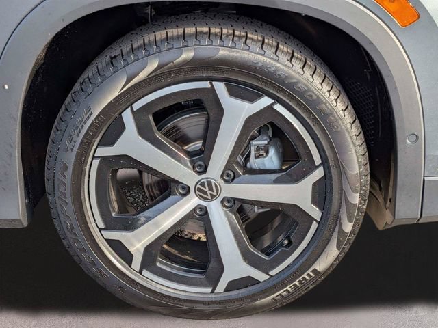 New 2026 Volkswagen Tiguan SE FWD image 11