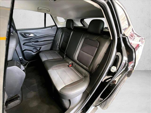Used 2024 Chevrolet Trax LT w/ Driver Confidence Package FWD image 28