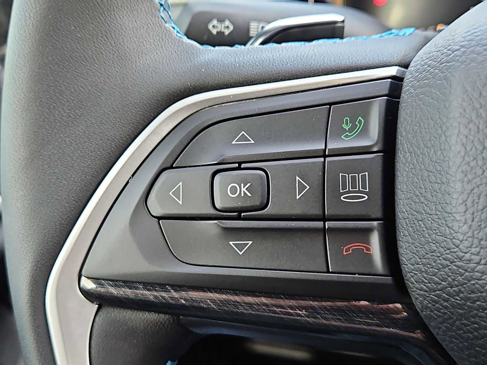 Used 2024 Jeep Grand Cherokee Trailhawk w/ Advanced Protech Group II image 25