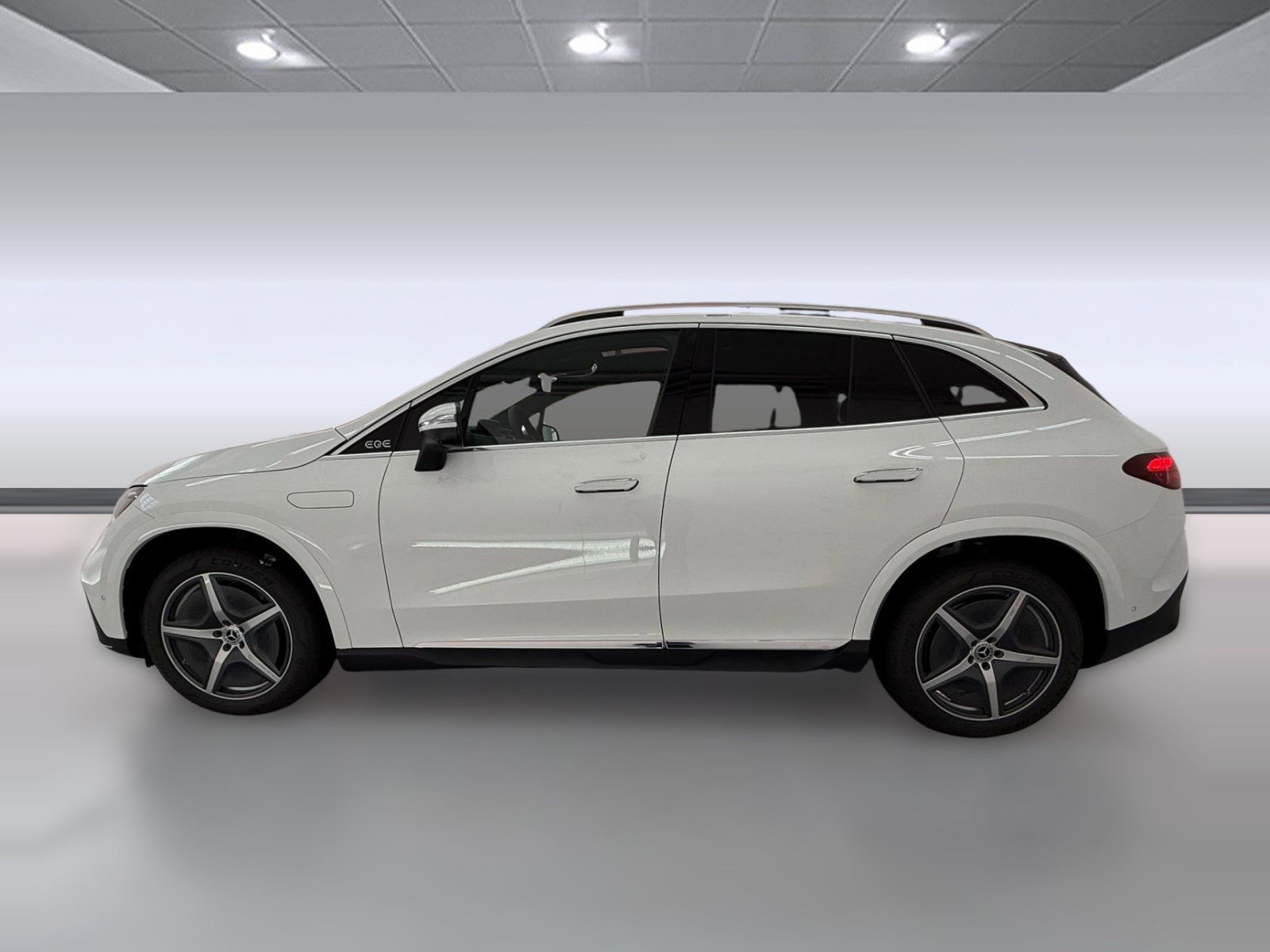 New 2026 Mercedes-Benz EQE 320 4MATIC SUV image 2