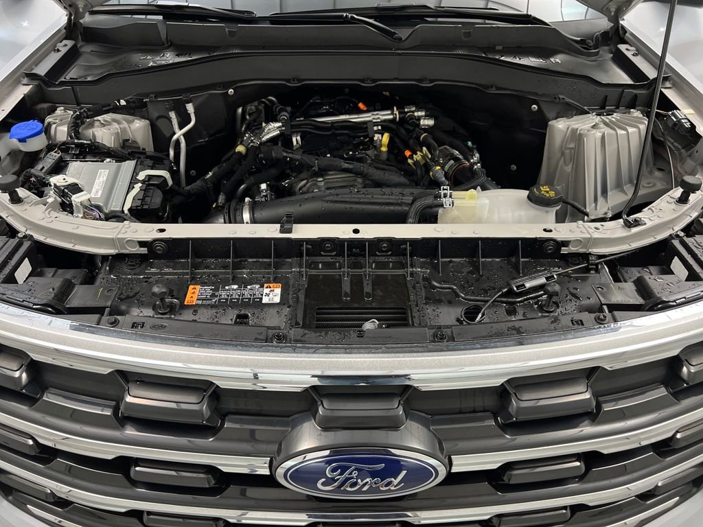 Used 2025 Ford Explorer Active image 70