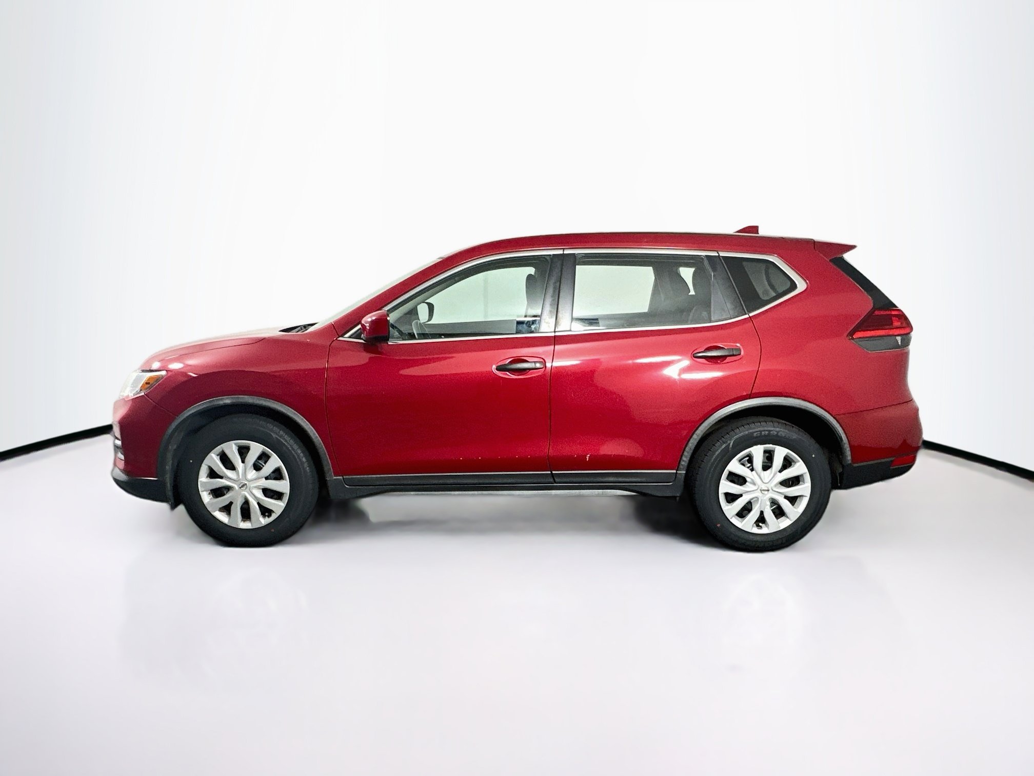 Used 2017 Nissan Rogue S FWD image 4