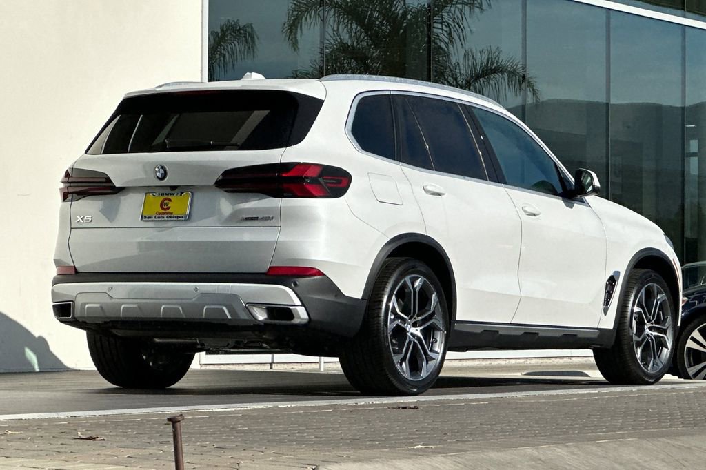 New 2026 BMW X5 xDrive40i image 3