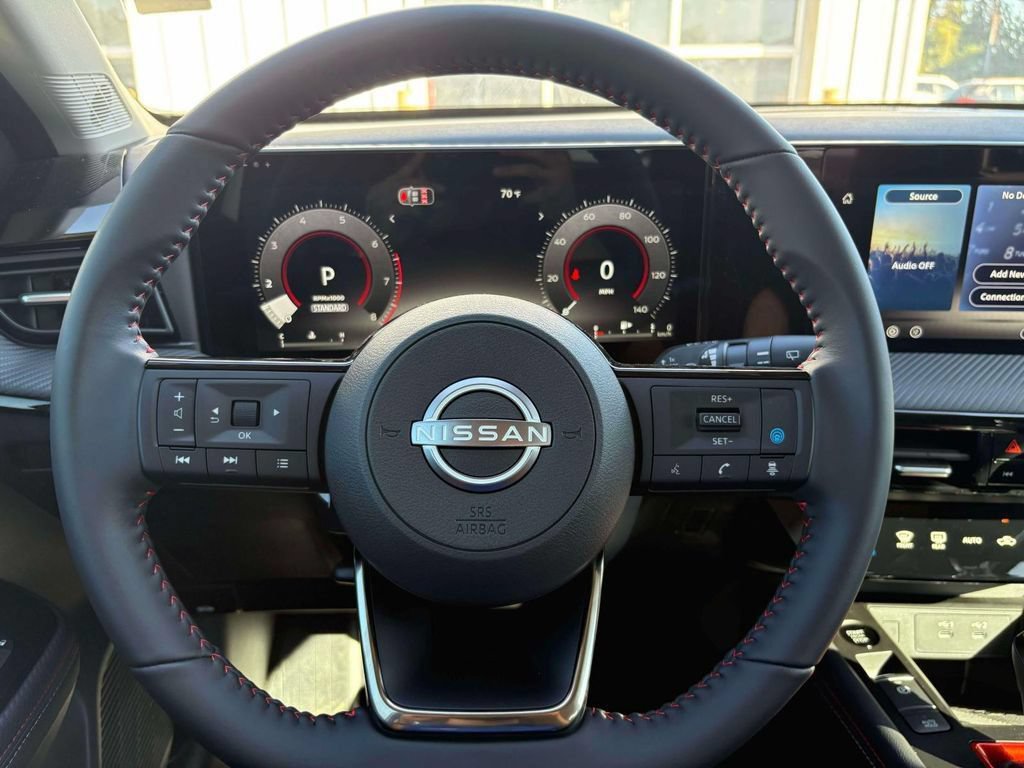 New 2026 Nissan Kicks SR w/ Illumination Package FWD image 15