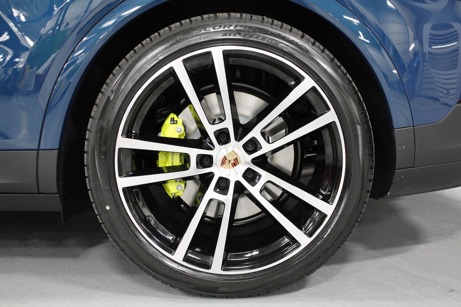 New 2026 Porsche Cayenne S image 12