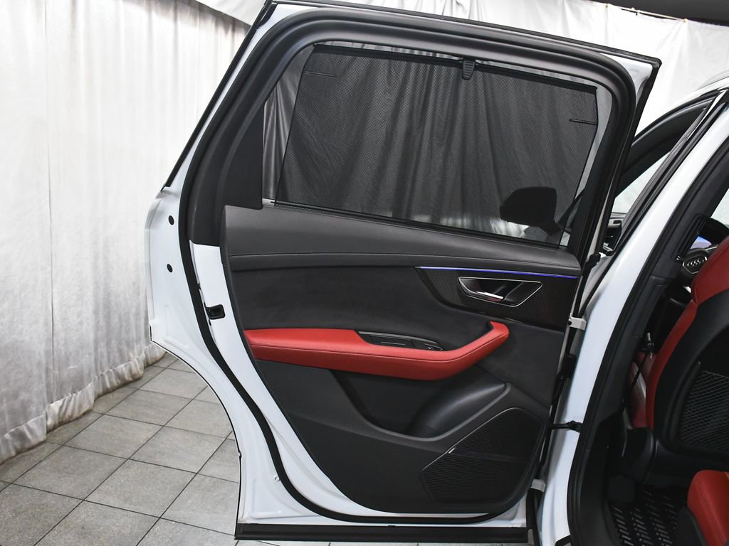Used 2023 Audi SQ7 Prestige image 15