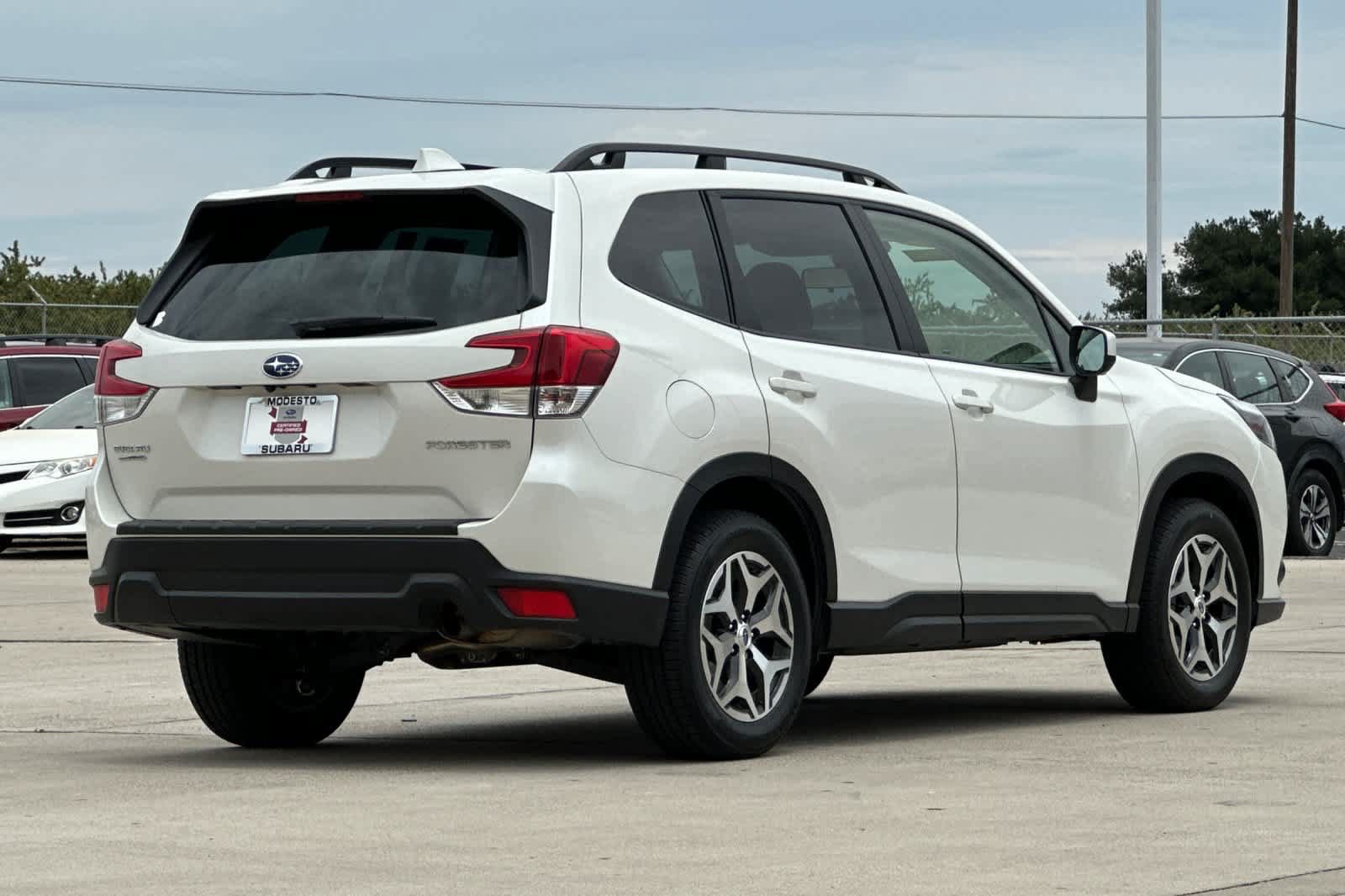 Certified 2023 Subaru Forester Premium AWD/4WD image 3