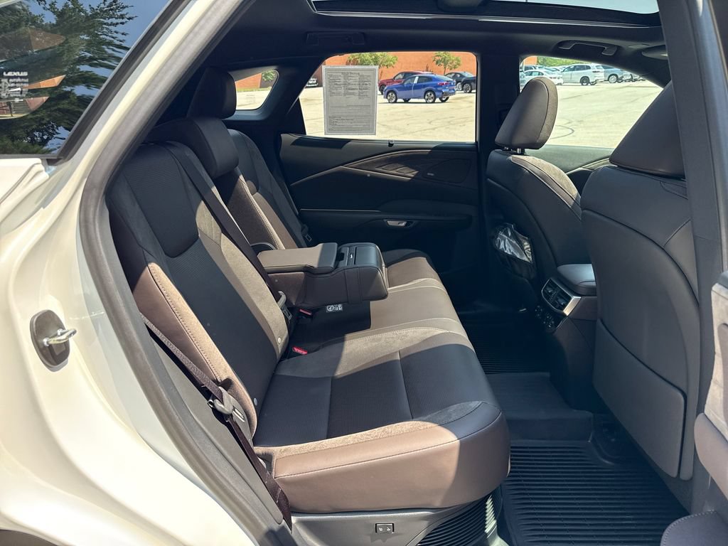 Used 2025 Lexus RX 450h AWD w/ Convenience Package image 29