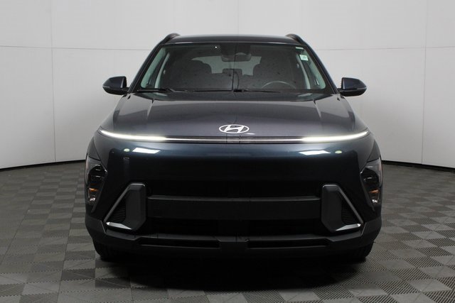 Used 2025 Hyundai Kona SEL image 2