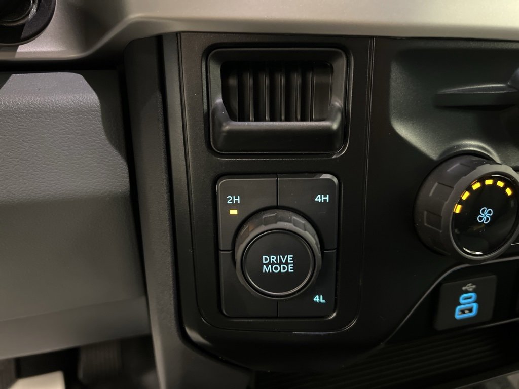 New 2025 Ford F550 4x4 Regular Cab Super Duty image 14