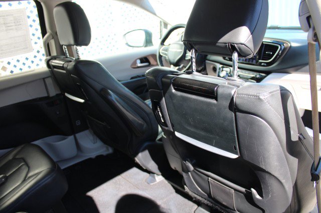 Used 2019 Chrysler Pacifica Touring-L Plus w/ Advanced Safetytec Group image 18