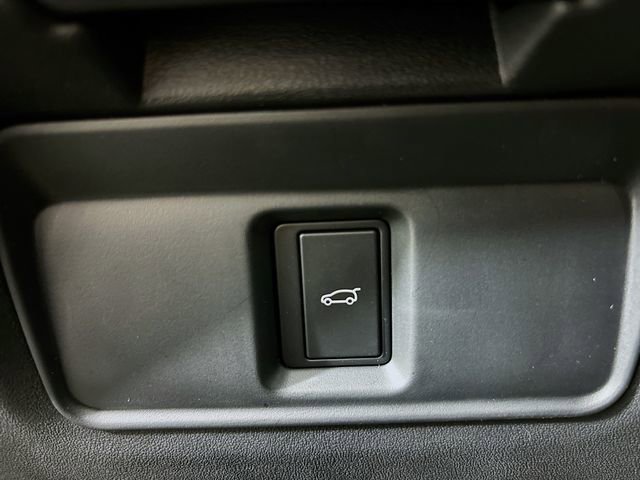 Used 2026 Land Rover Range Rover Evoque S image 32