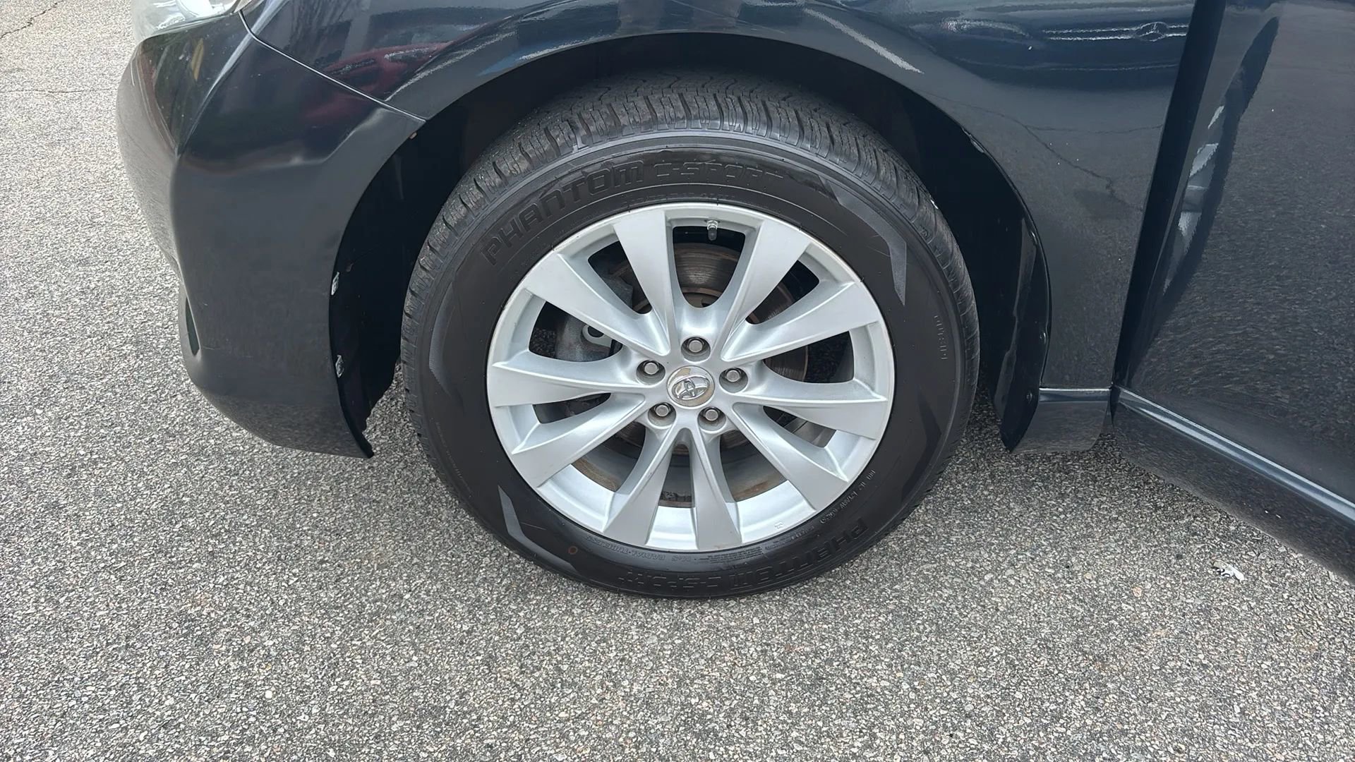 Used 2013 Toyota Venza LE w/ LE Convenience Pkg FWD image 22