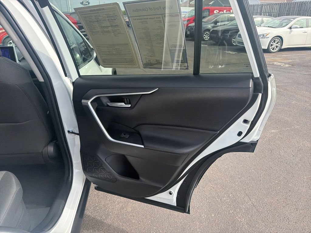 Used 2023 Toyota RAV4 XLE AWD/4WD image 45