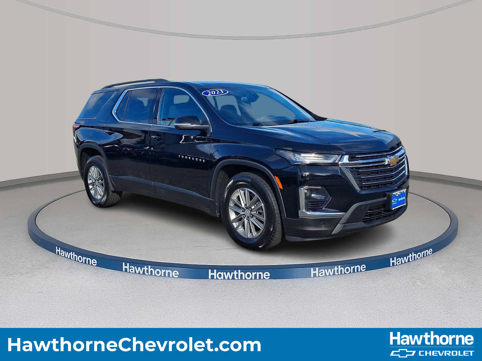 Used 2023 Chevrolet Traverse LT AWD/4WD image 1