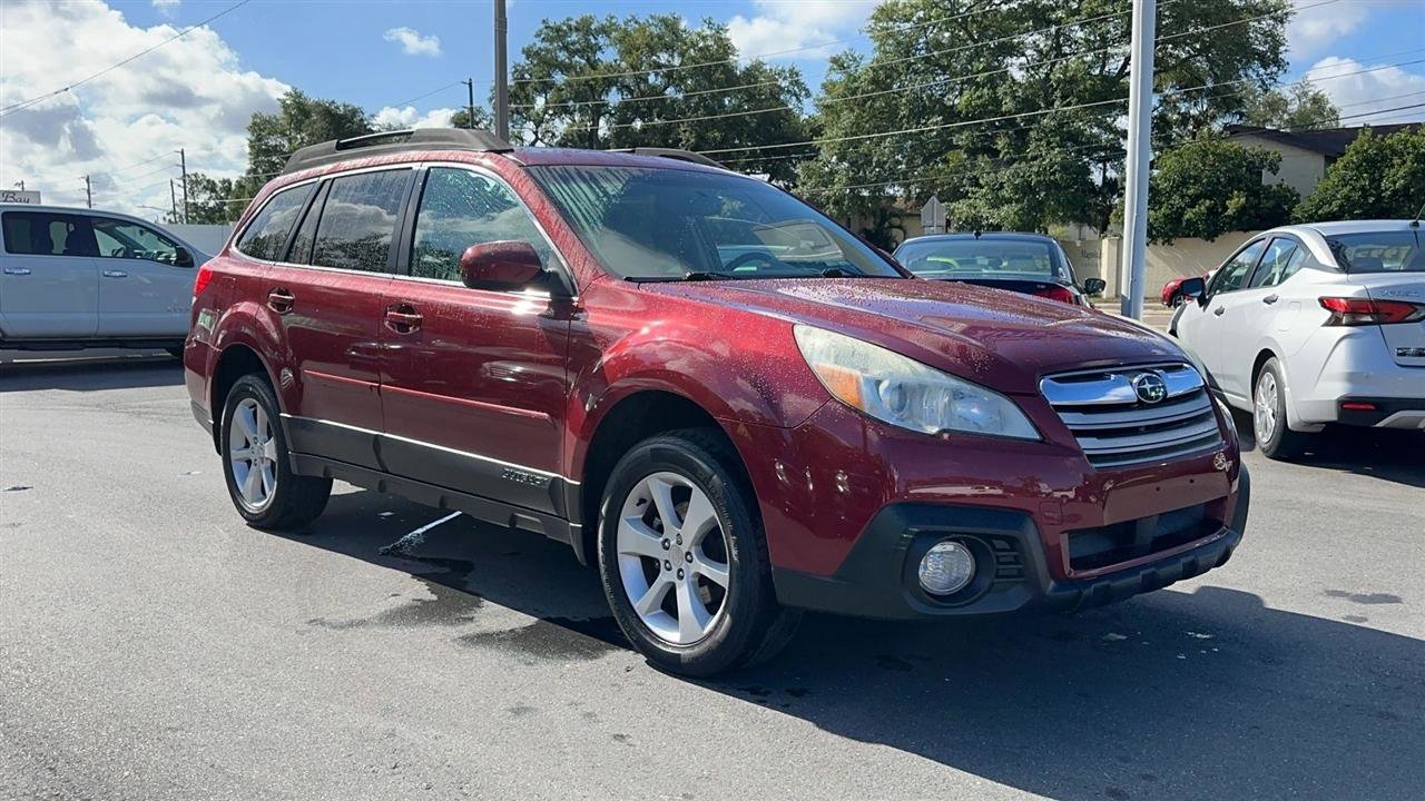 Used 2014 Subaru Outback 2.5i Premium w/ Moonroof Package AWD/4WD image 4