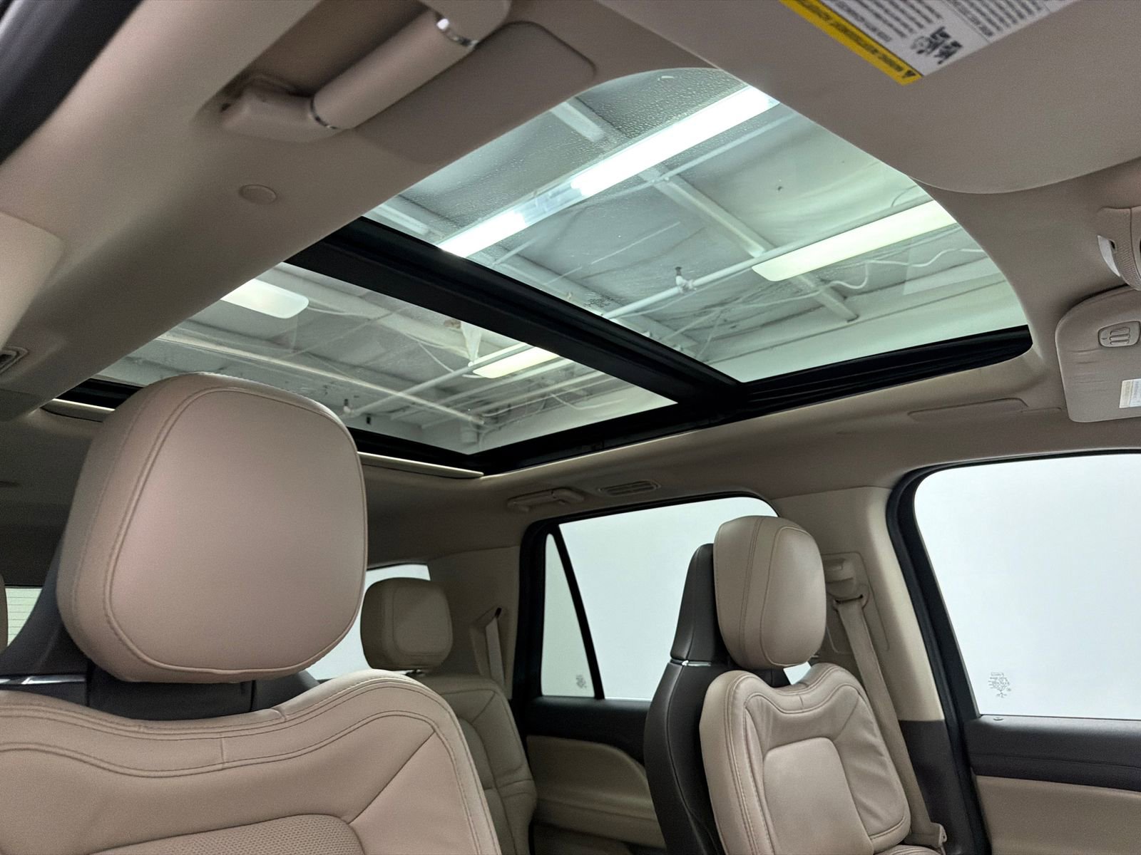 Certified 2022 Lincoln Navigator L Reserve AWD/4WD image 15