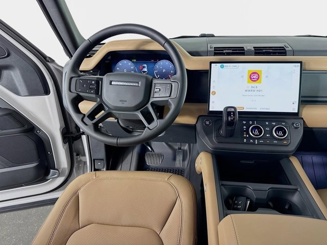 Used 2026 Land Rover Defender 110 S image 25