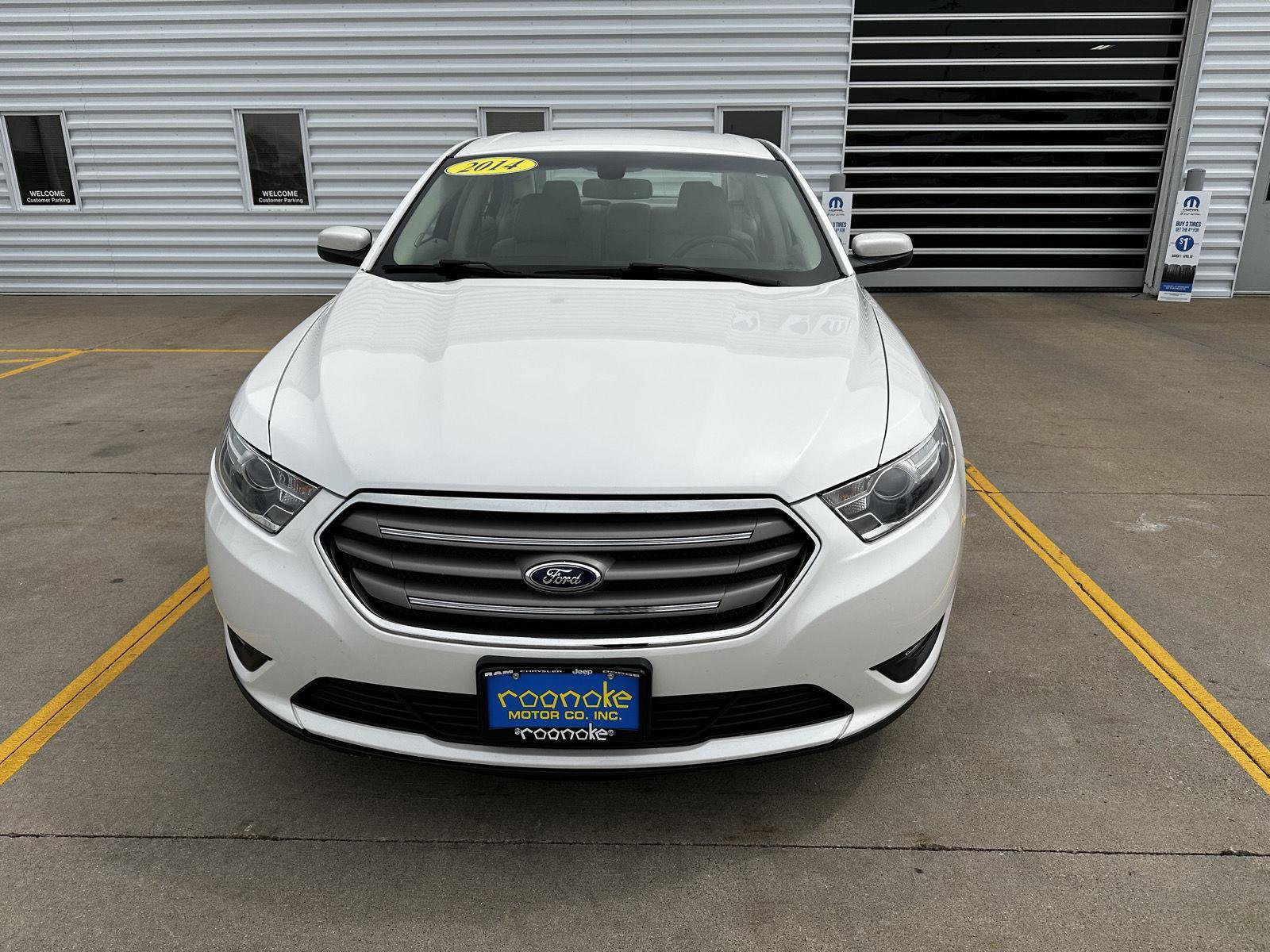 Used 2014 Ford Taurus SEL w/ Equipment Group 201A image 7