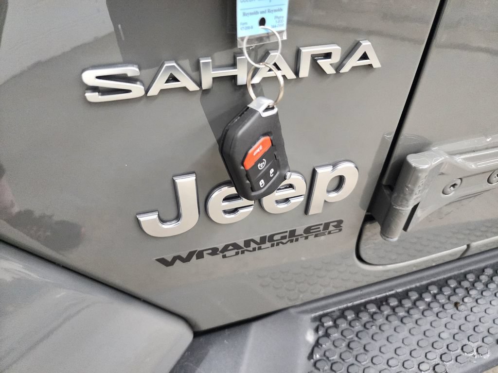 Used 2020 Jeep Wrangler Unlimited Sahara w/ Uconnect 4C Nav & Sound Group AWD/4WD image 38