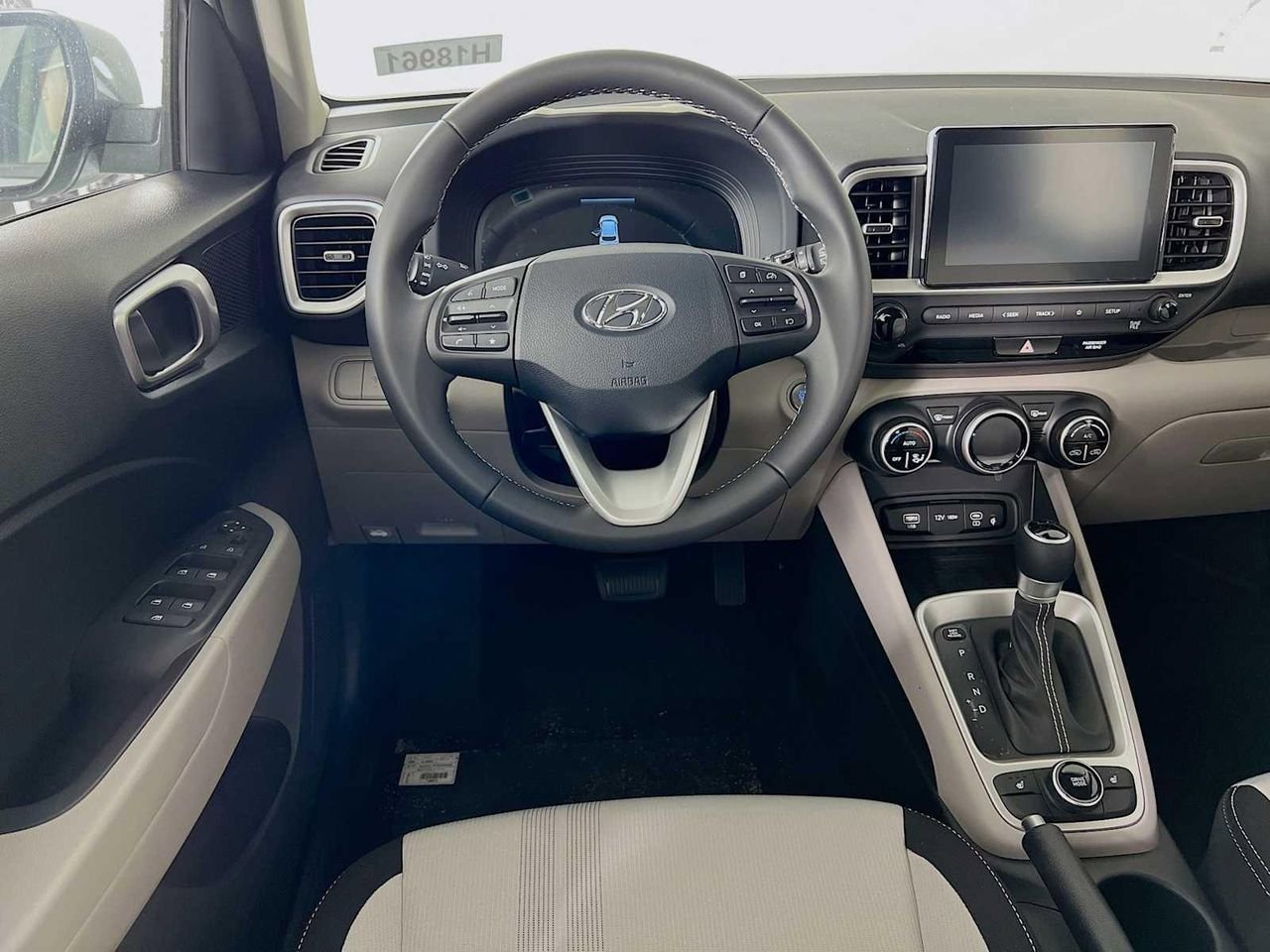 New 2026 Hyundai Venue SEL FWD image 15