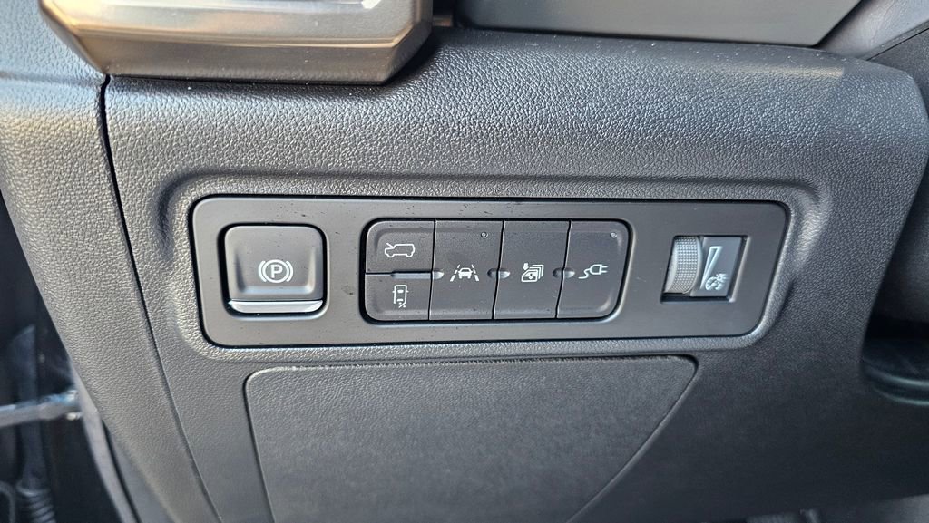 Used 2025 GMC Hummer EV 2X image 15