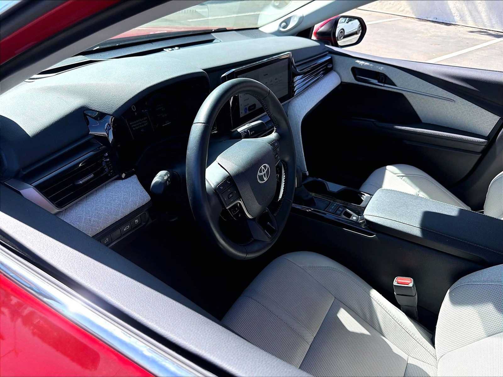 Used 2025 Toyota Camry XLE w/ Premium Package FWD image 15