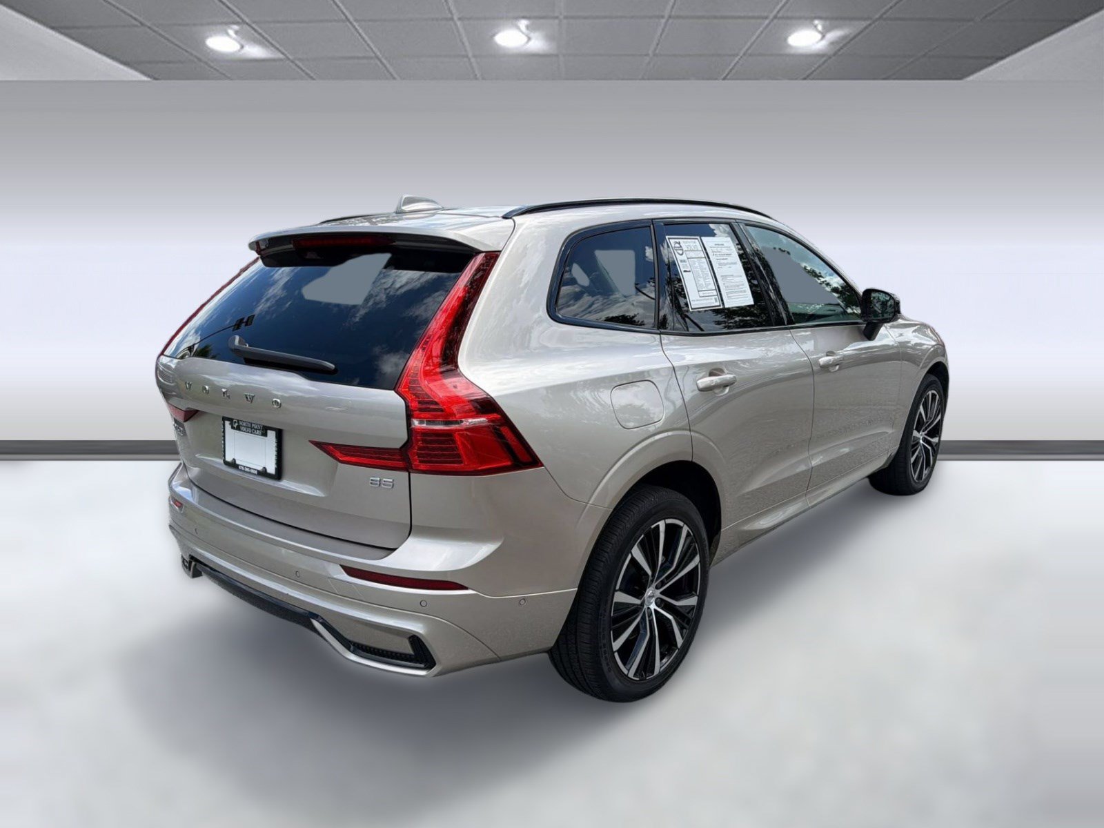Certified 2023 Volvo XC60 B5 Plus w/ Climate Package FWD image 9