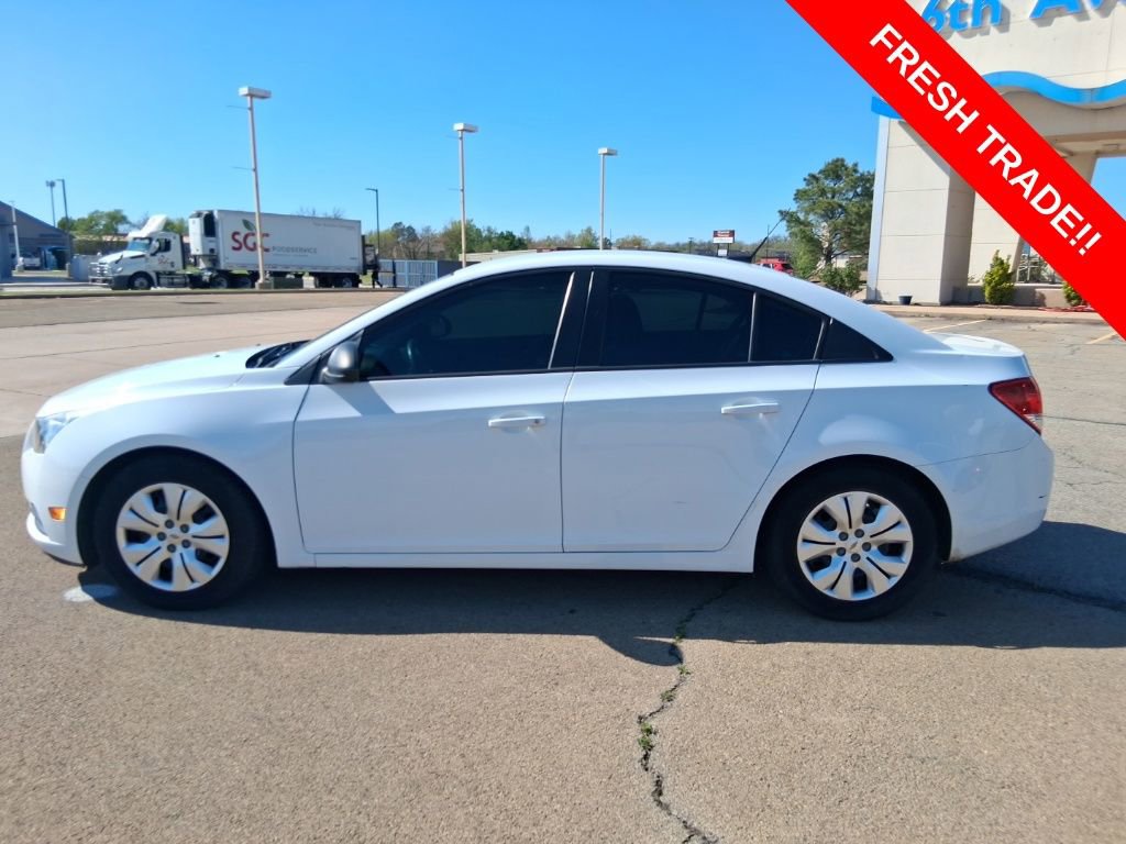 Used 2013 Chevrolet Cruze LS image 8