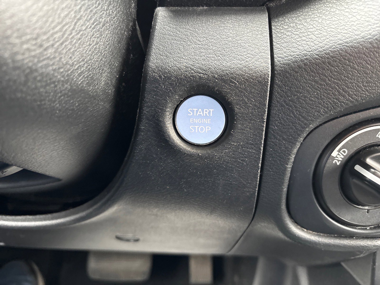 Used 2022 Nissan Frontier SV image 27