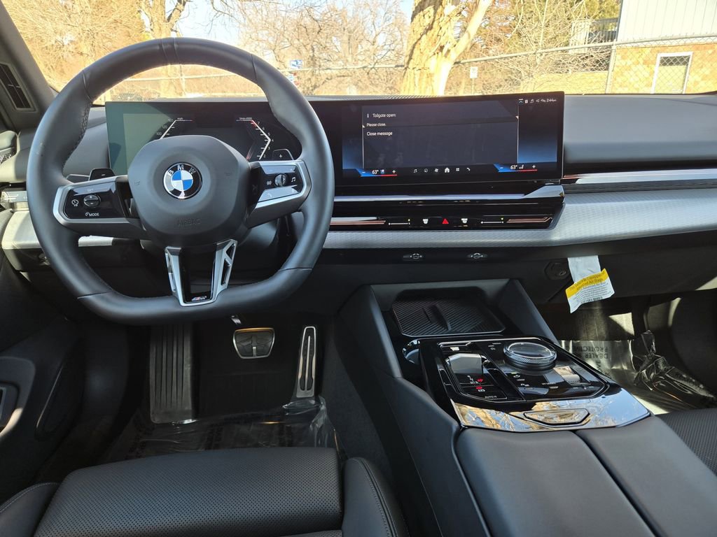 Certified 2025 BMW 530i xDrive w/ M Sport Package image 30