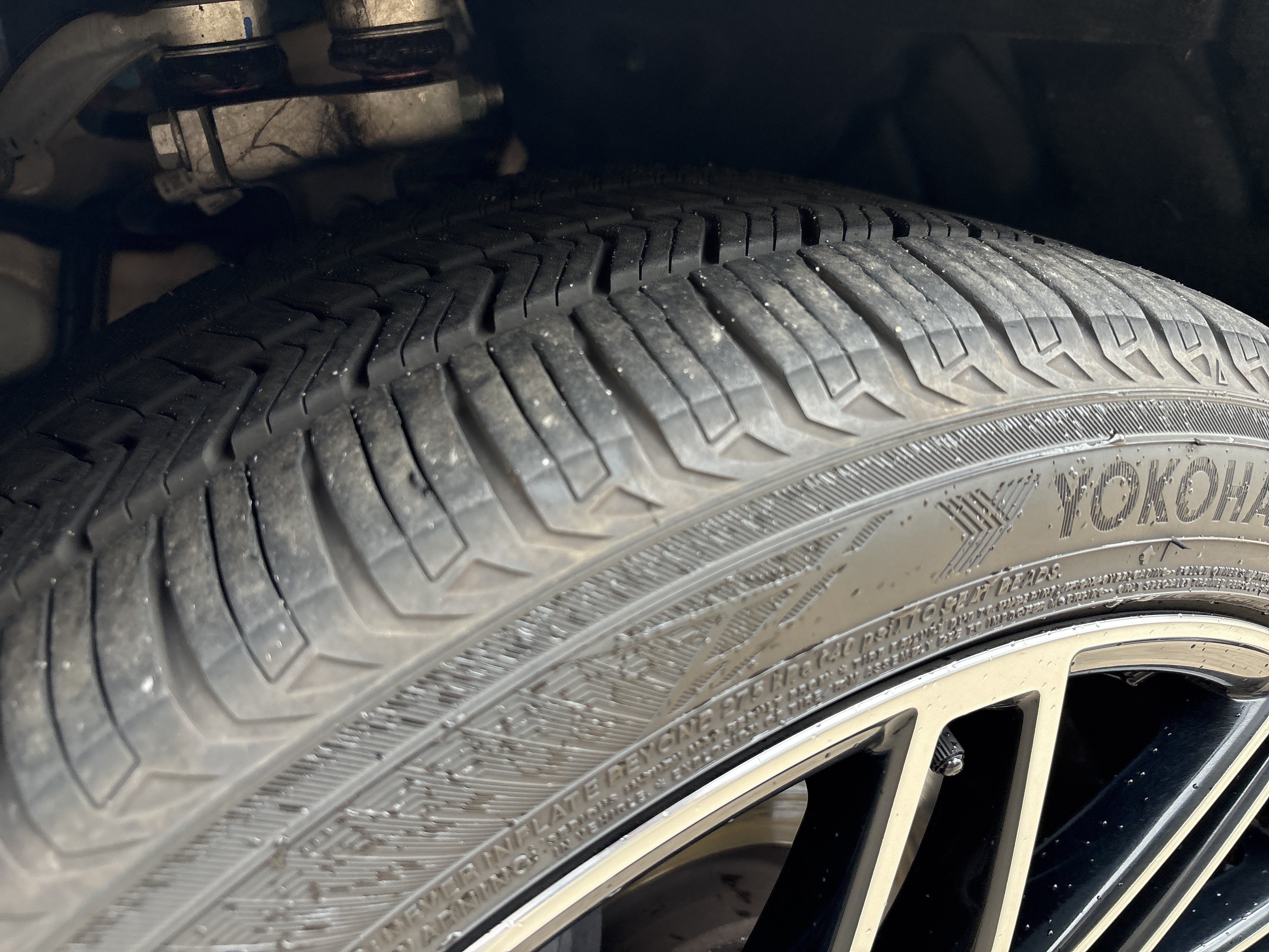 Used 2023 Porsche Macan AWD/4WD image 12