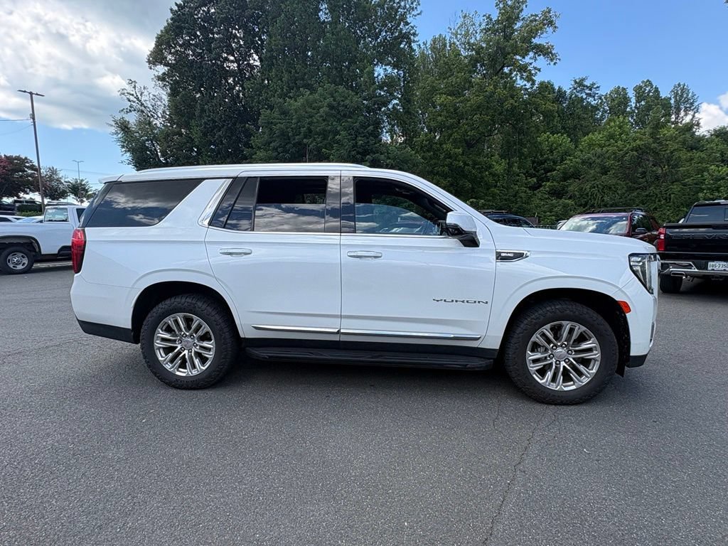 Used 2022 GMC Yukon SLT w/ SLT Luxury Package AWD/4WD image 2