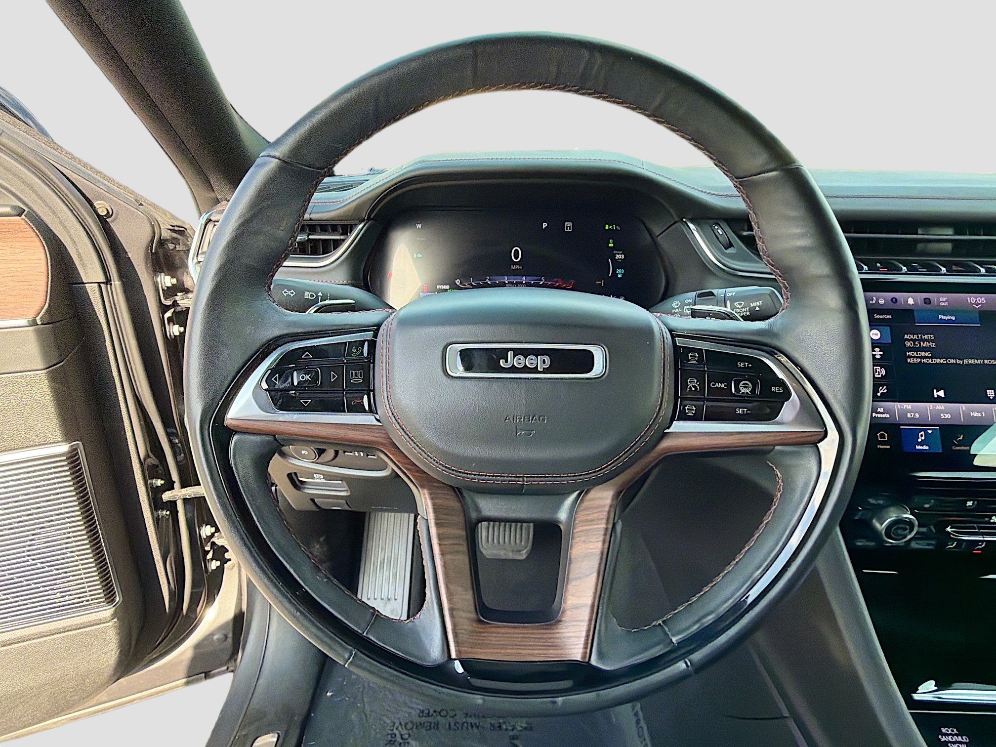 Used 2024 Jeep Grand Cherokee Summit w/ Advanced Protech Group IV image 39