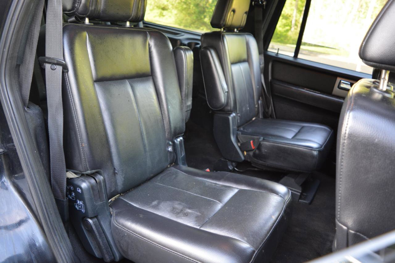 Used 2015 Ford Expedition Limited w/ Equipment Group 301A AWD/4WD image 19