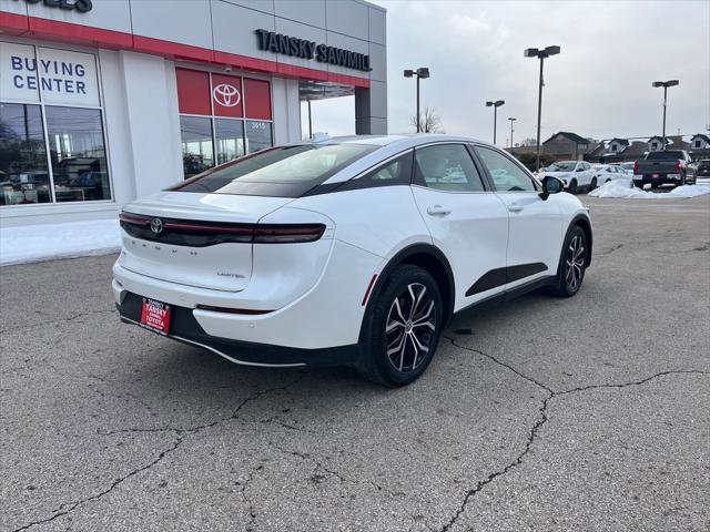 Certified 2023 Toyota Crown Limited image 5