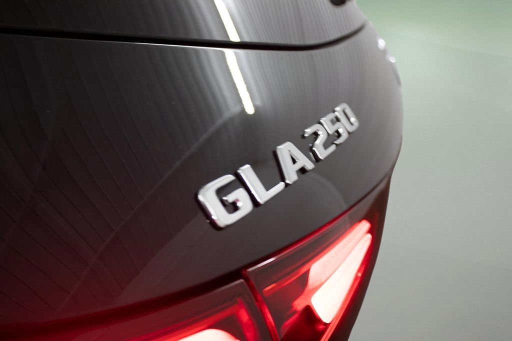 Used 2025 Mercedes-Benz GLA 250 image 10