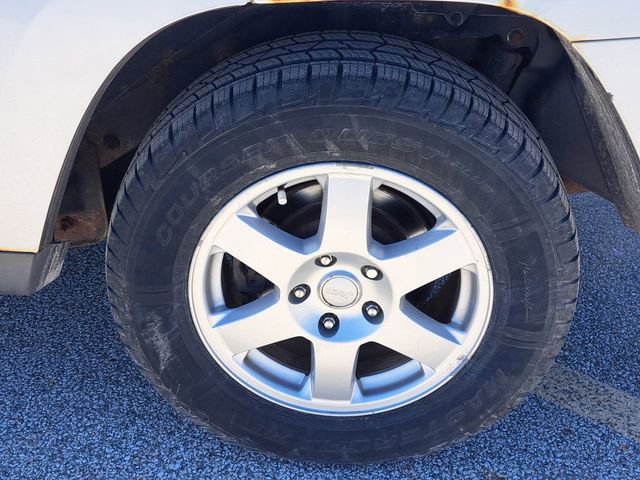 Used 2008 Jeep Grand Cherokee Laredo w/ Sun/Sound Group AWD/4WD image 26
