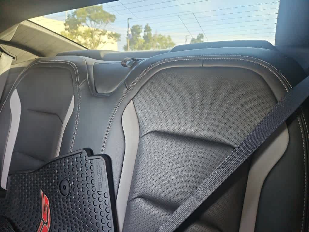 Used 2021 Chevrolet Camaro SS RWD image 8