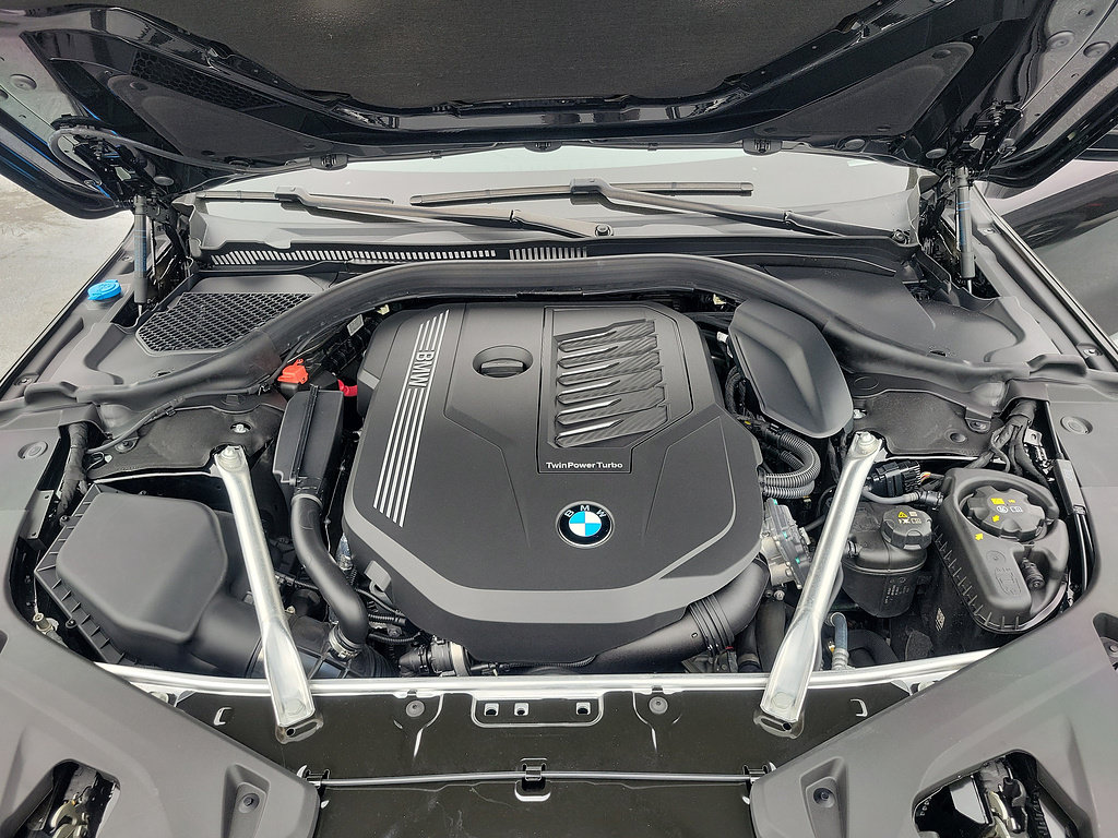 Used 2024 BMW 840i Convertible w/ Driving Assistance Package RWD image 30
