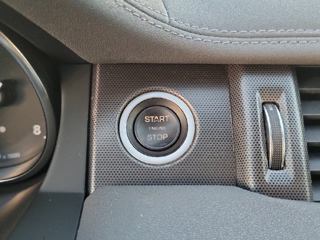 Used 2018 Land Rover Range Rover Evoque SE AWD/4WD image 23