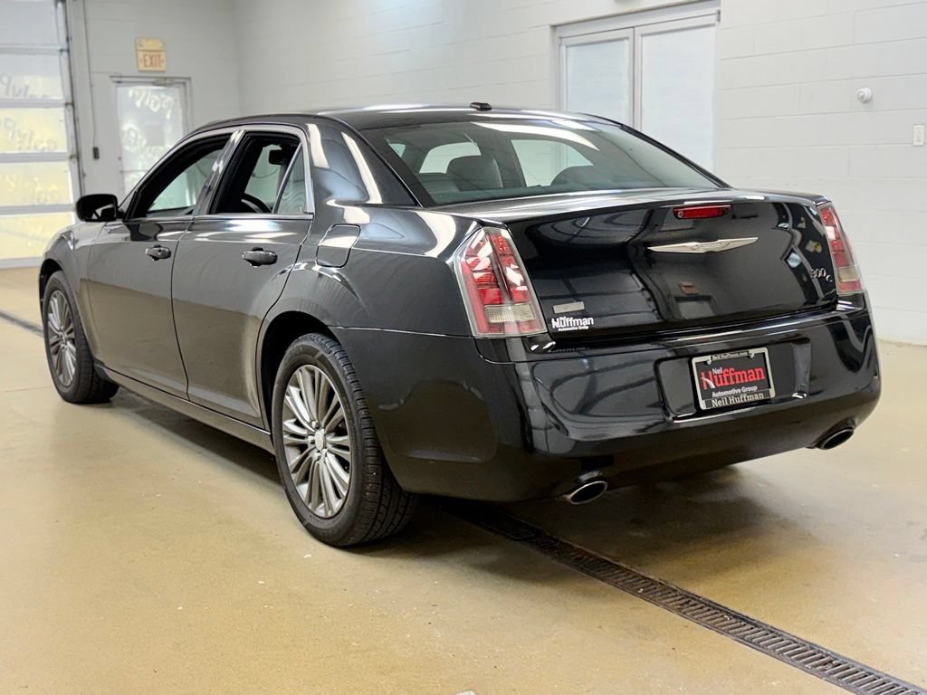Used 2014 Chrysler 300 C AWD/4WD image 7