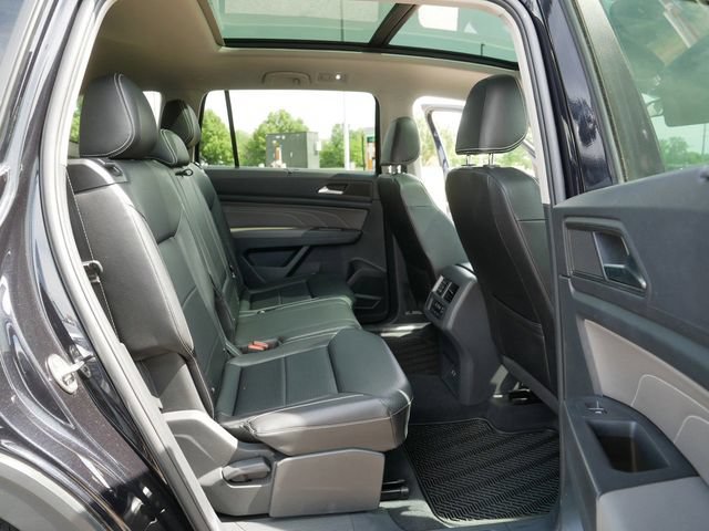 Certified 2023 Volkswagen Atlas SEL R-Line AWD/4WD image 19