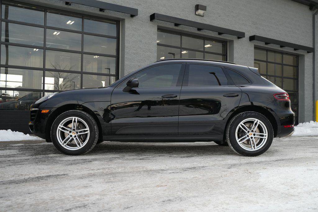 Used 2017 Porsche Macan w/ Driver Memory Package image 19