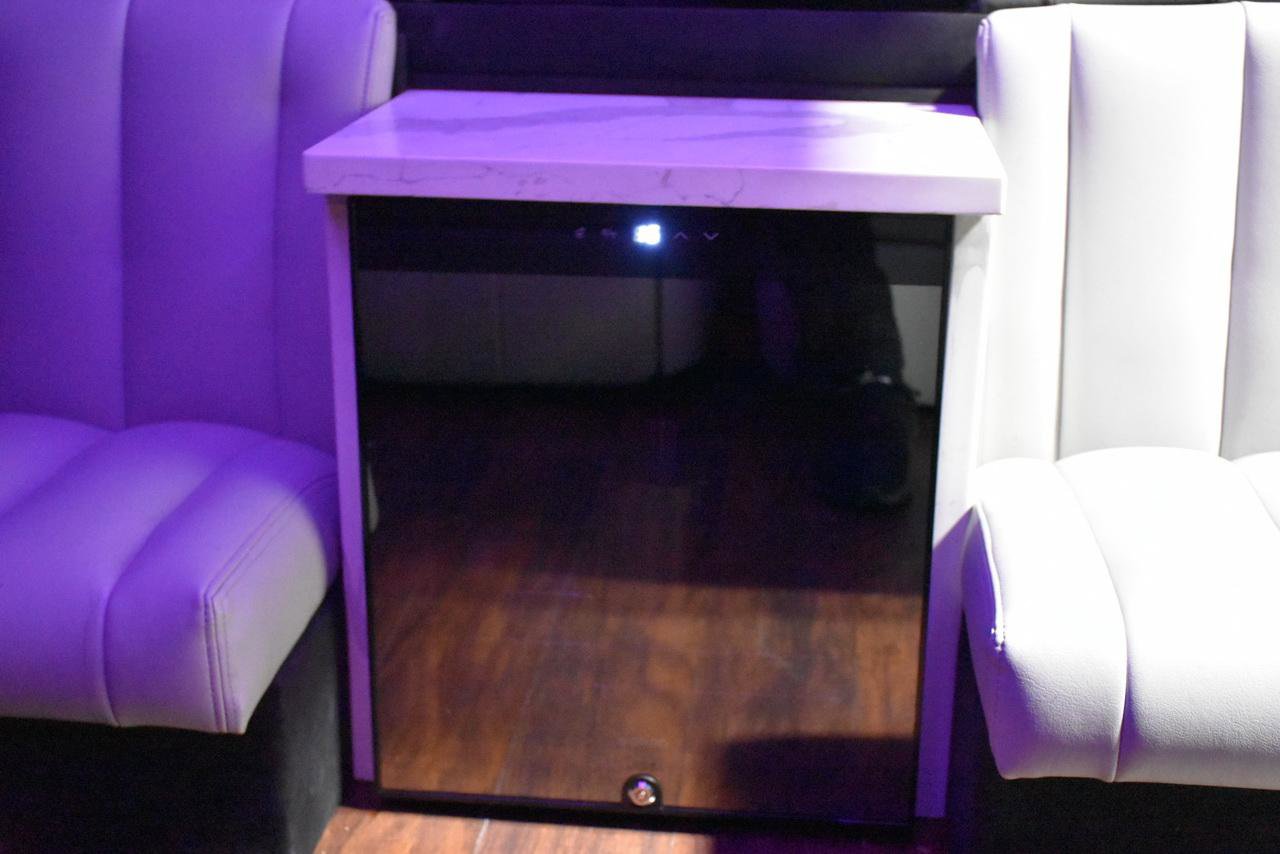 Used 2016 Mercedes-Benz Metris Passenger image 38