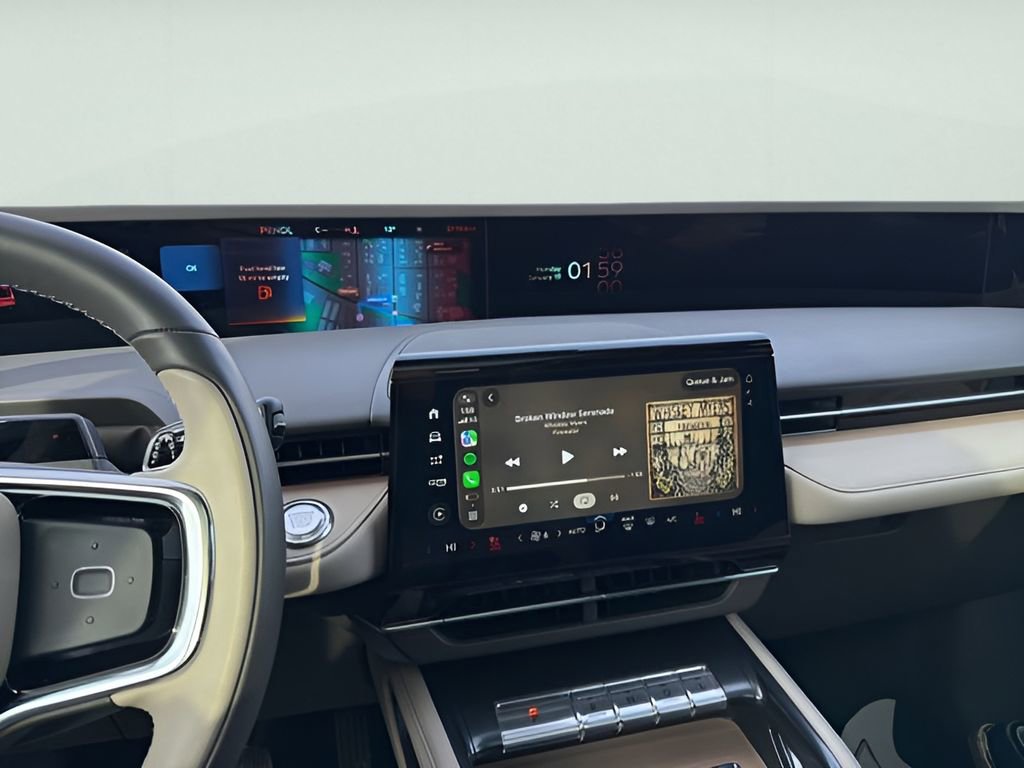 Used 2025 Lincoln Nautilus Reserve image 32