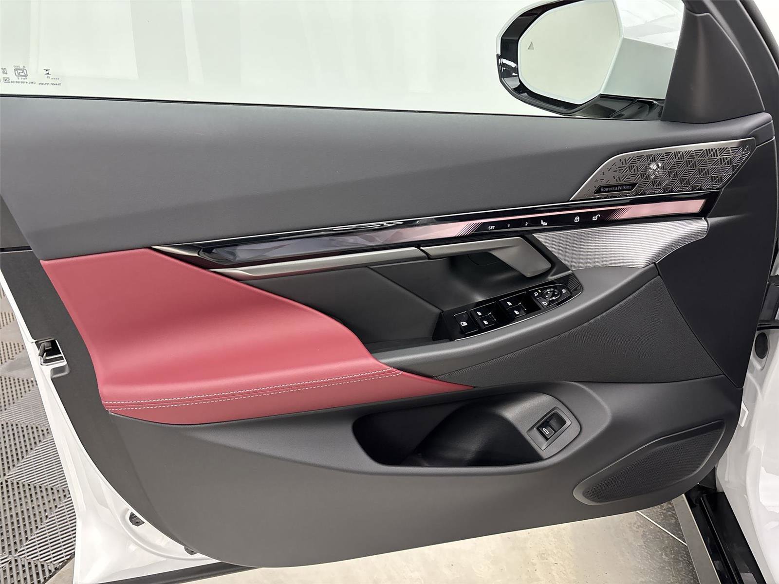 Used 2026 BMW i5 eDrive40 w/ M Sport Package RWD image 26